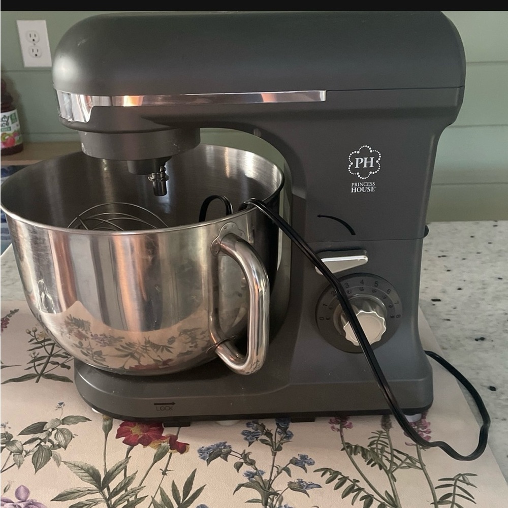 Princess House Kitchen Stand Mixer - Gray